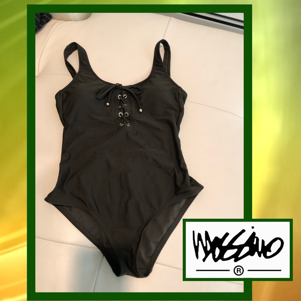 🏖Mossimo olive one piece bathing suit🏖